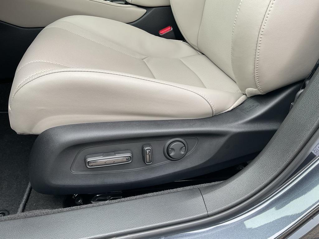 new 2025 Honda Accord Hybrid car, priced at $37,821