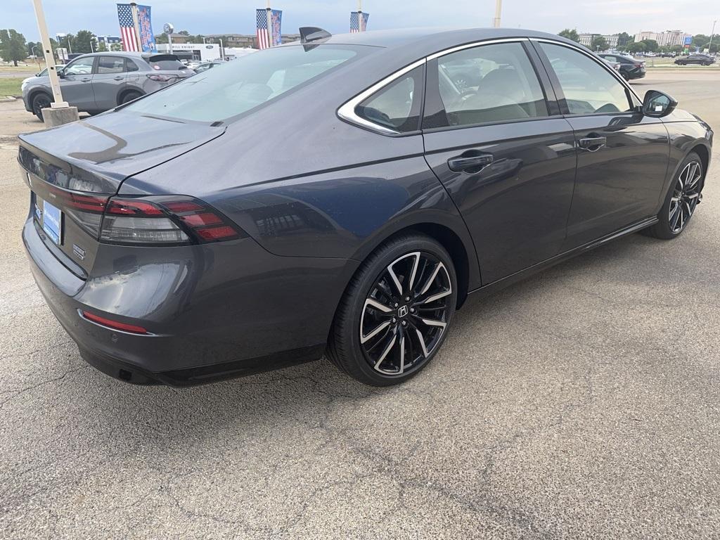 new 2025 Honda Accord Hybrid car, priced at $37,821