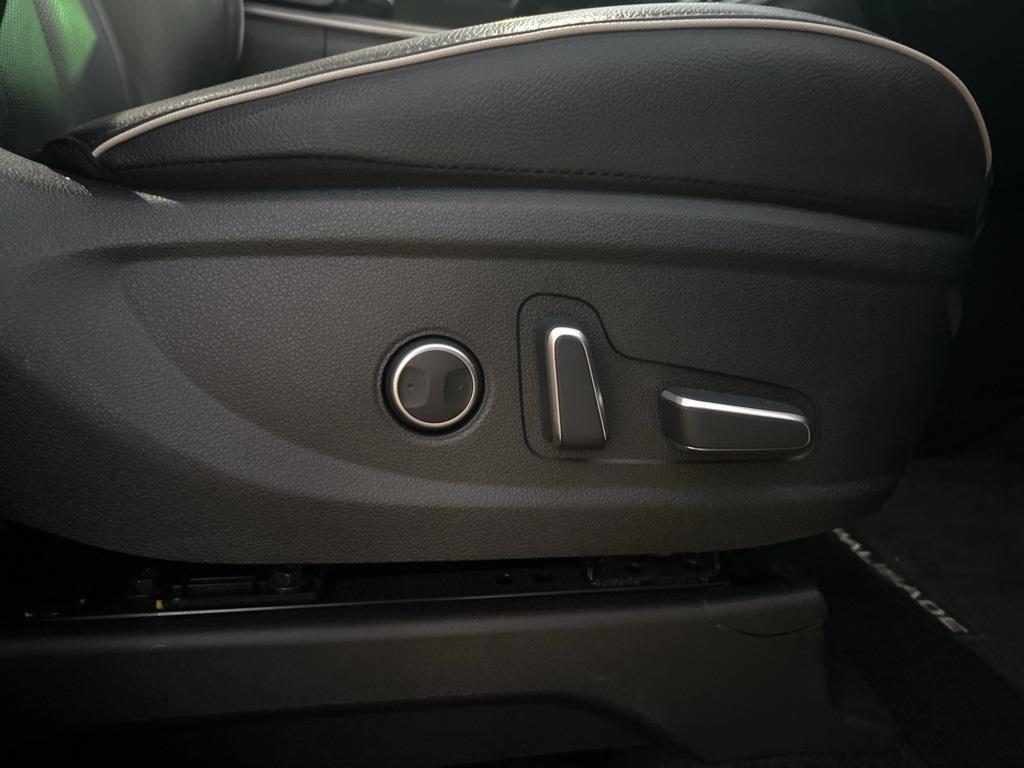 used 2023 Hyundai Palisade car, priced at $37,637