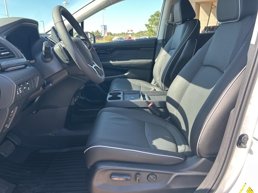 new 2026 Honda Odyssey car, priced at $52,150