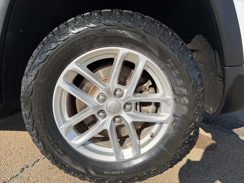 used 2022 Jeep Grand Cherokee L car, priced at $23,781