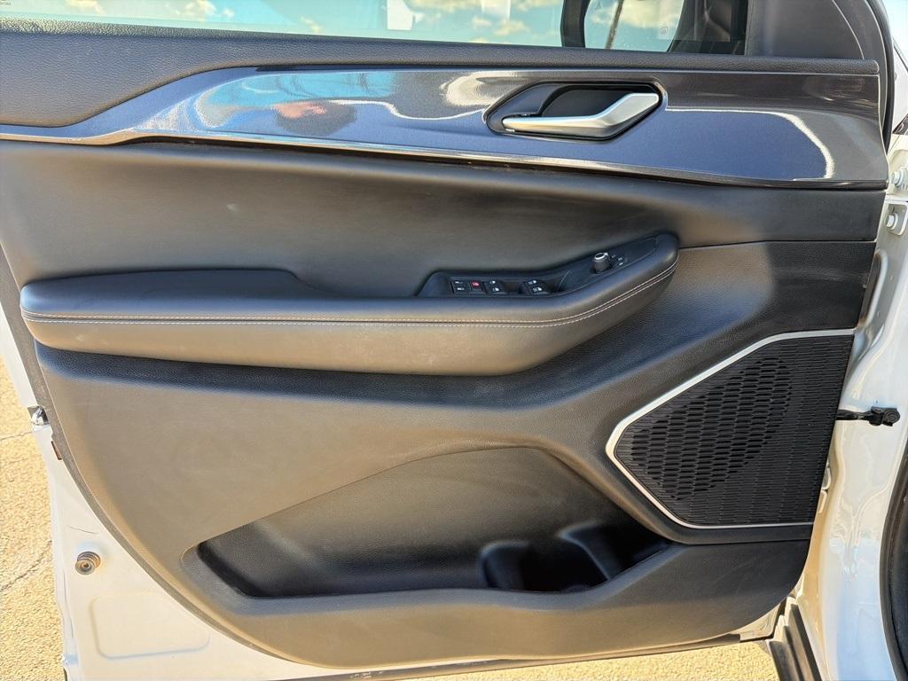 used 2022 Jeep Grand Cherokee L car, priced at $23,781