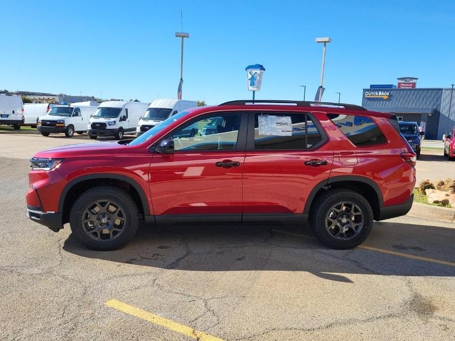 new 2025 Honda Pilot car, priced at $50,950