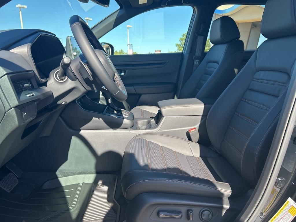 new 2026 Honda CR-V Hybrid car, priced at $39,983