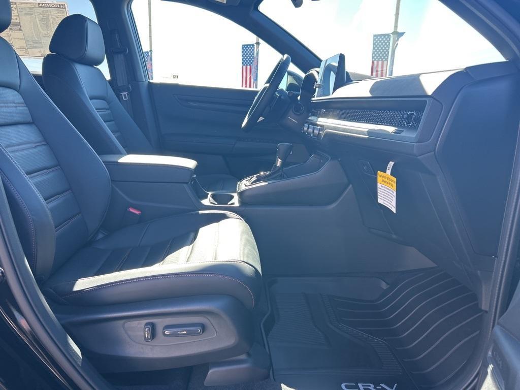 new 2026 Honda CR-V Hybrid car, priced at $39,983