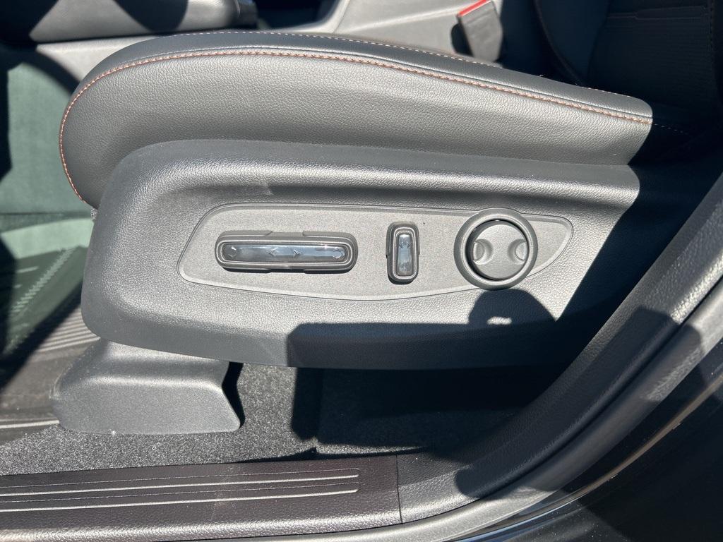 new 2026 Honda CR-V Hybrid car, priced at $39,983