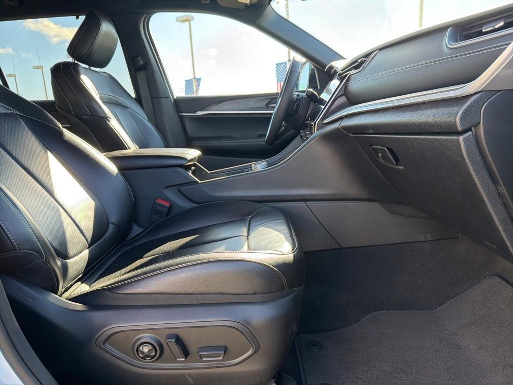 used 2024 Jeep Grand Cherokee L car, priced at $34,542