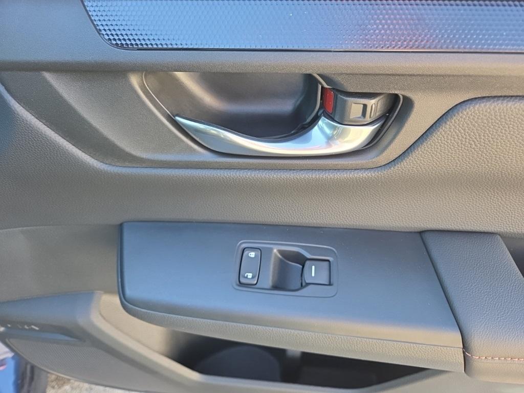 new 2026 Honda CR-V Hybrid car, priced at $39,783