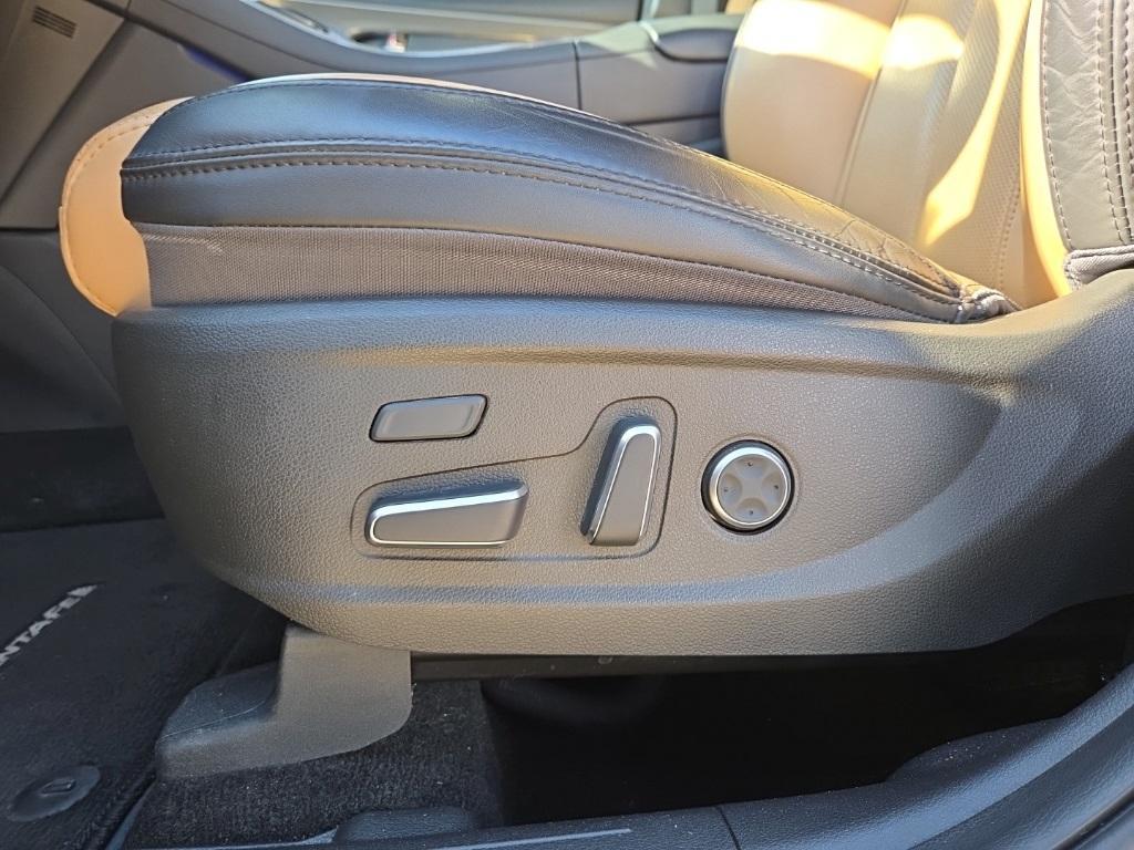 used 2023 Hyundai Santa Fe car, priced at $21,600