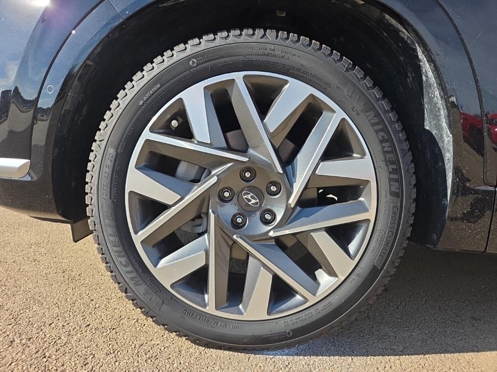 used 2023 Hyundai Santa Fe car, priced at $21,600