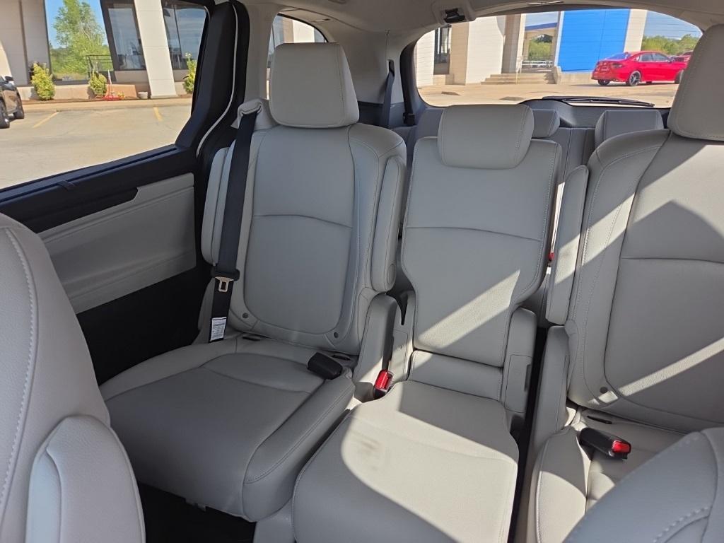 new 2026 Honda Odyssey car, priced at $42,464