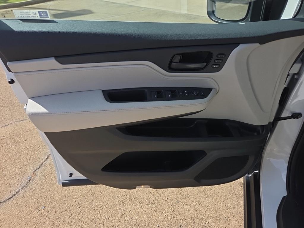 new 2026 Honda Odyssey car, priced at $42,464