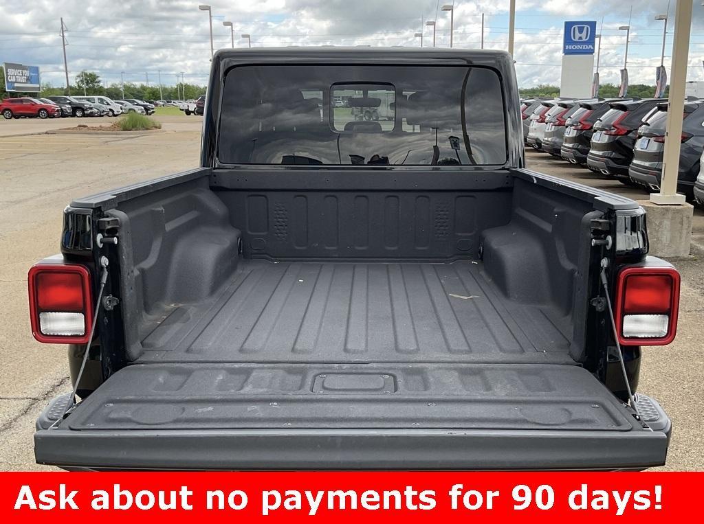 used 2023 Jeep Gladiator car, priced at $27,489