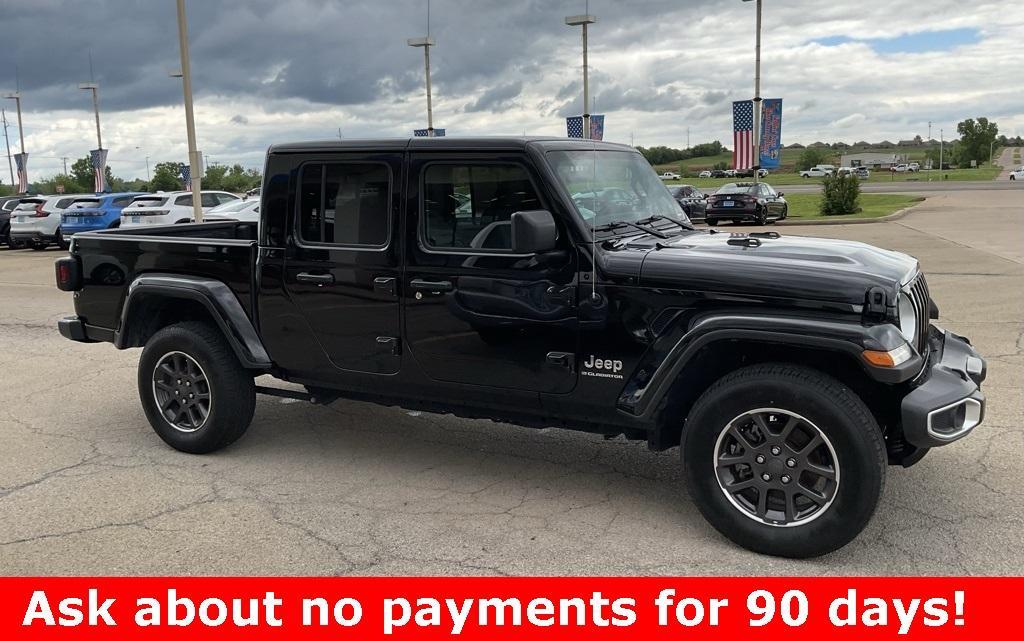 used 2023 Jeep Gladiator car, priced at $27,489