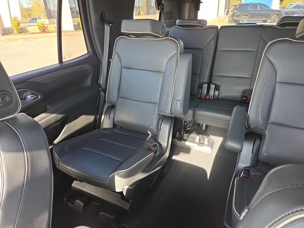 used 2023 GMC Yukon car, priced at $45,686