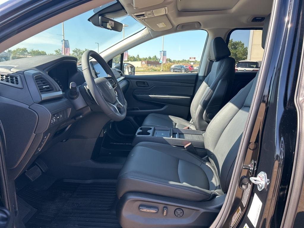 new 2026 Honda Odyssey car, priced at $42,037
