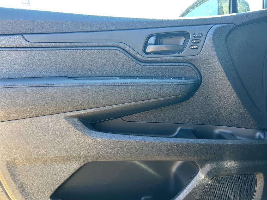 new 2026 Honda Odyssey car, priced at $42,037