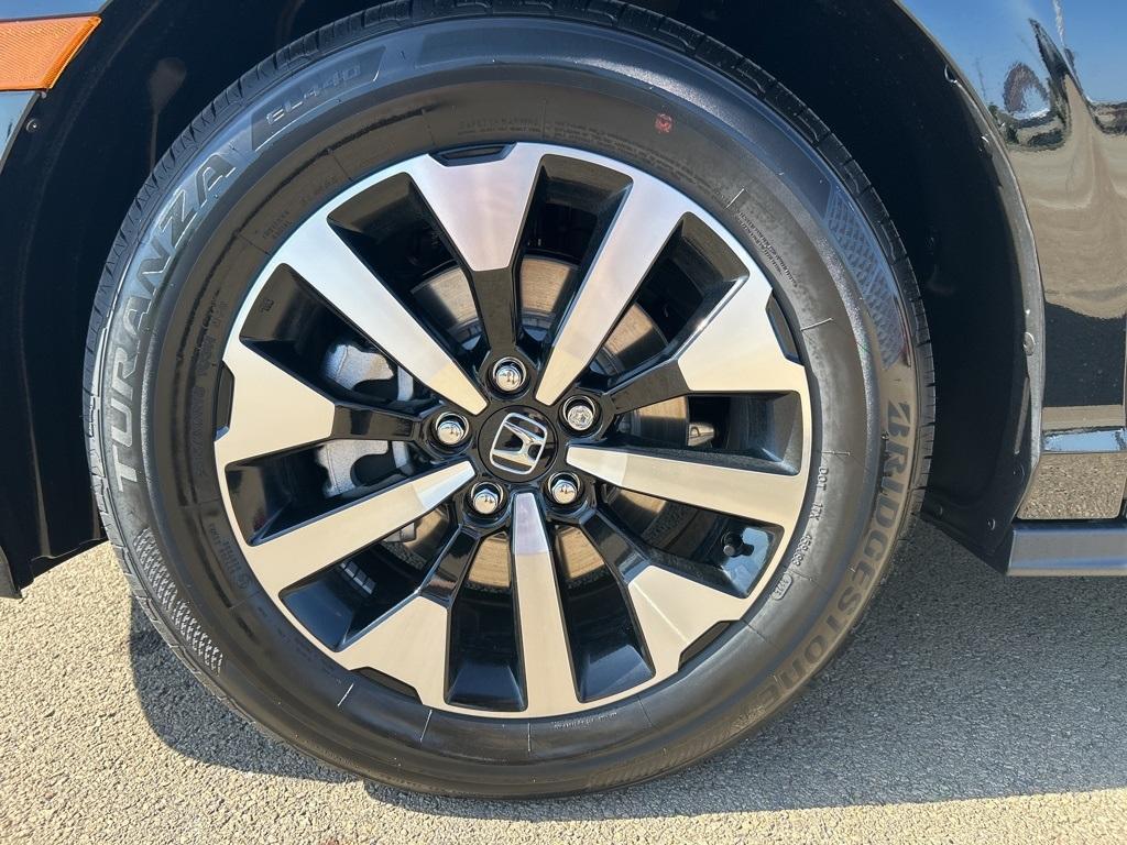 new 2026 Honda Odyssey car, priced at $42,037