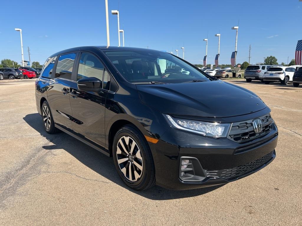 new 2026 Honda Odyssey car, priced at $42,037