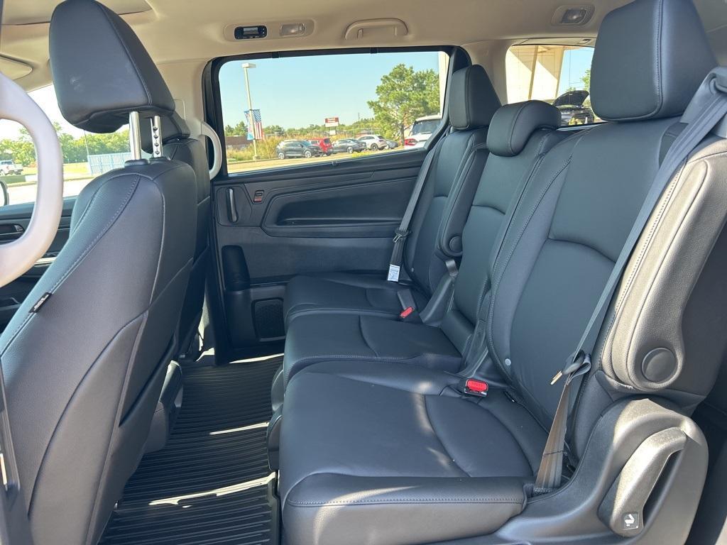 new 2026 Honda Odyssey car, priced at $42,037