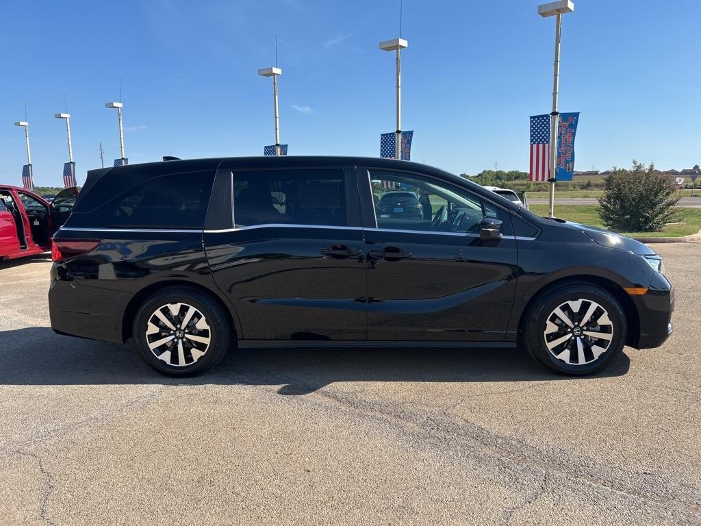 new 2026 Honda Odyssey car, priced at $42,037