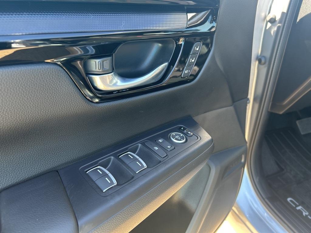 new 2026 Honda CR-V Hybrid car, priced at $43,700