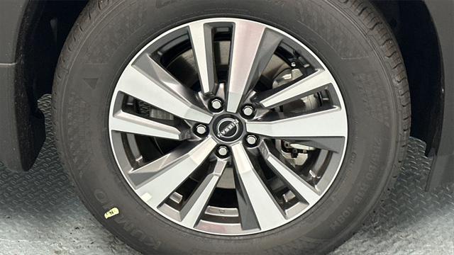 new 2025 Nissan Pathfinder car, priced at $42,015