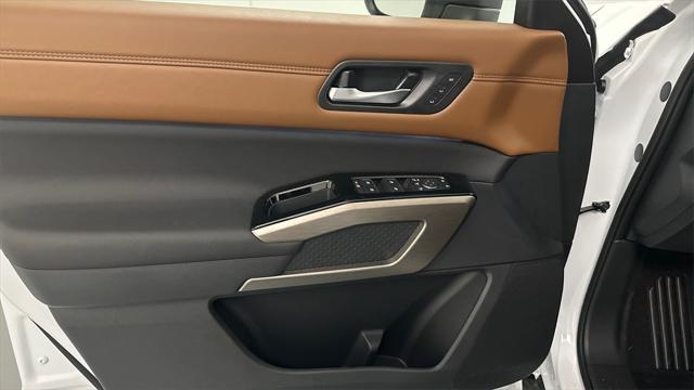 new 2025 Nissan Pathfinder car, priced at $49,285