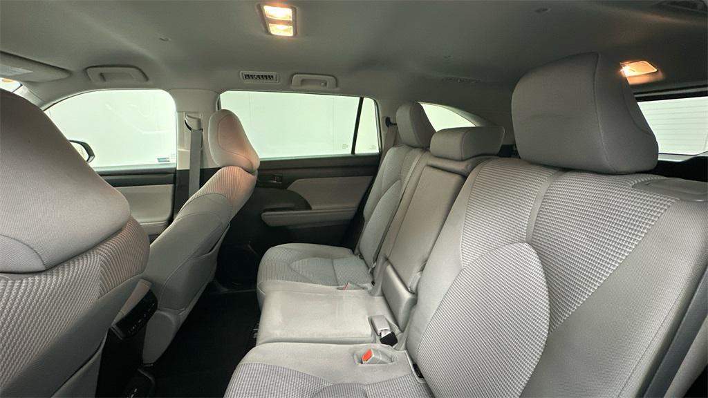 used 2022 Toyota Highlander car, priced at $30,998