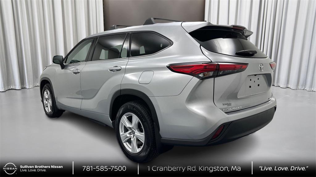 used 2022 Toyota Highlander car, priced at $30,998