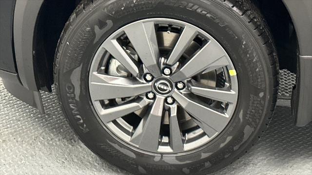 new 2025 Nissan Pathfinder car, priced at $39,275