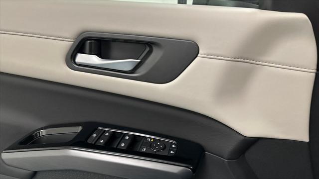 new 2025 Nissan Pathfinder car, priced at $44,555