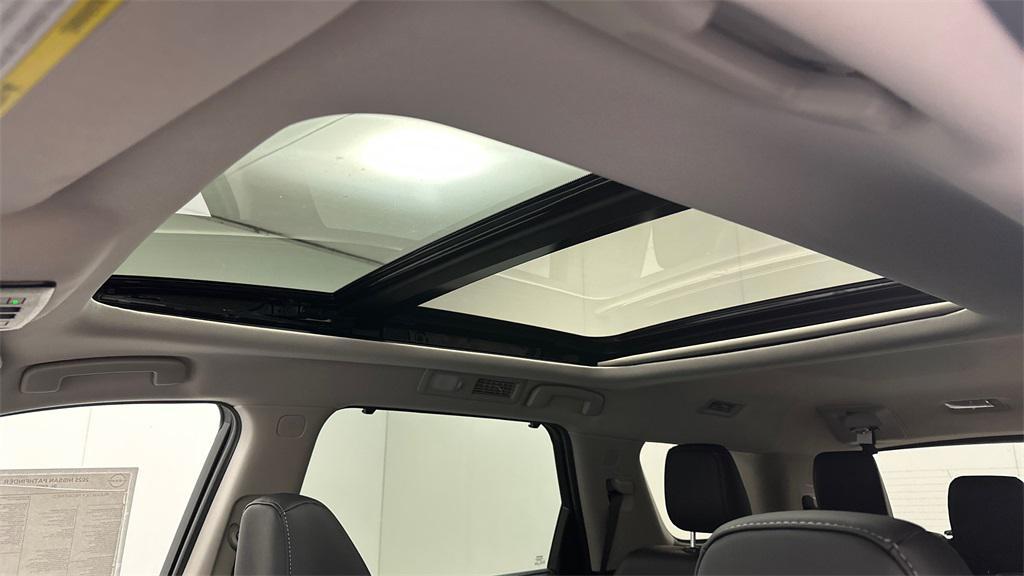 new 2025 Nissan Pathfinder car, priced at $44,050