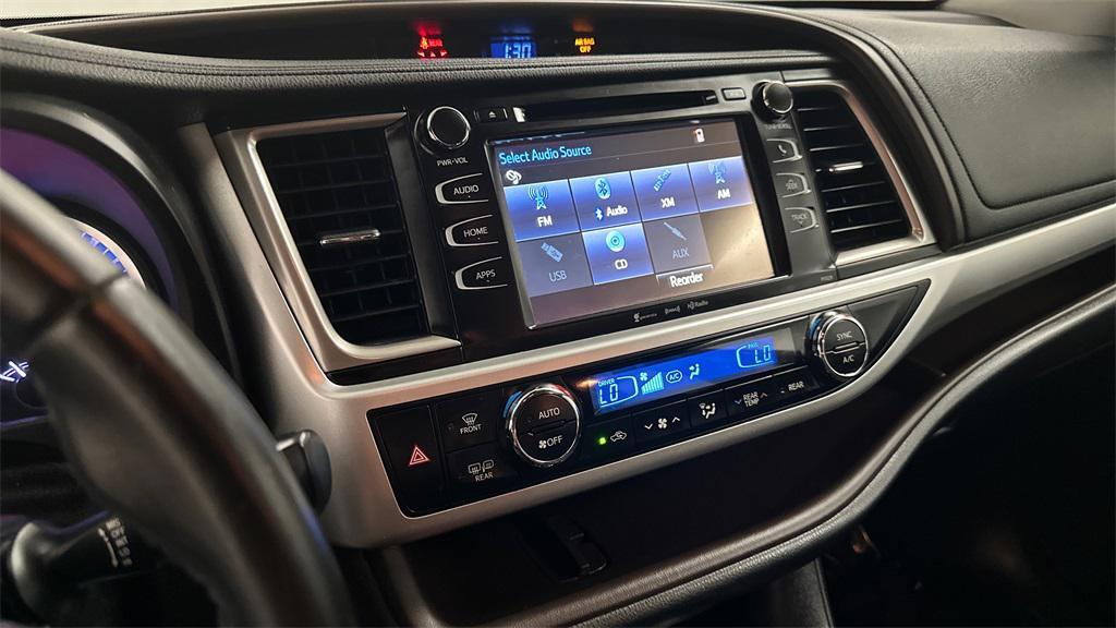 used 2018 Toyota Highlander car, priced at $22,487