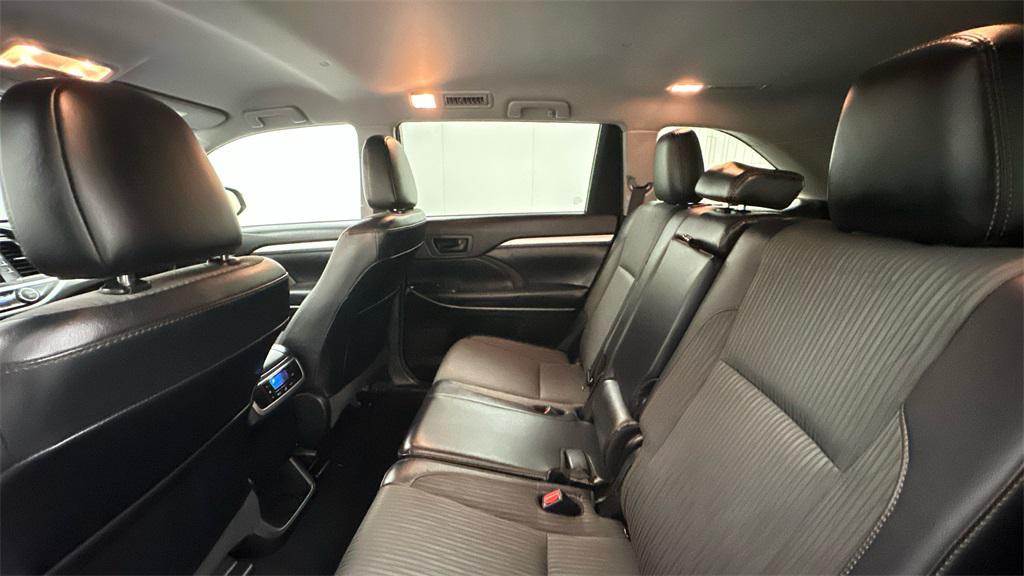 used 2018 Toyota Highlander car, priced at $22,487