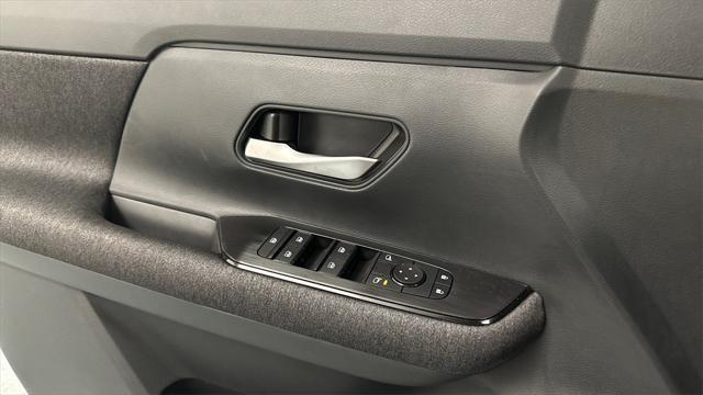 new 2025 Nissan Kicks car, priced at $26,860