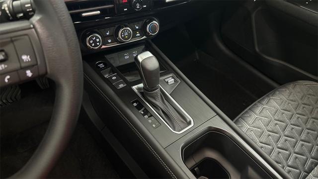 new 2025 Nissan Kicks car, priced at $28,360