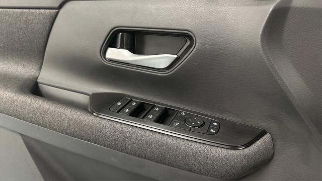 new 2025 Nissan Kicks car, priced at $28,360
