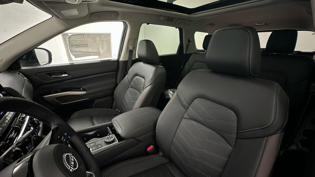 new 2025 Nissan Pathfinder car, priced at $51,395