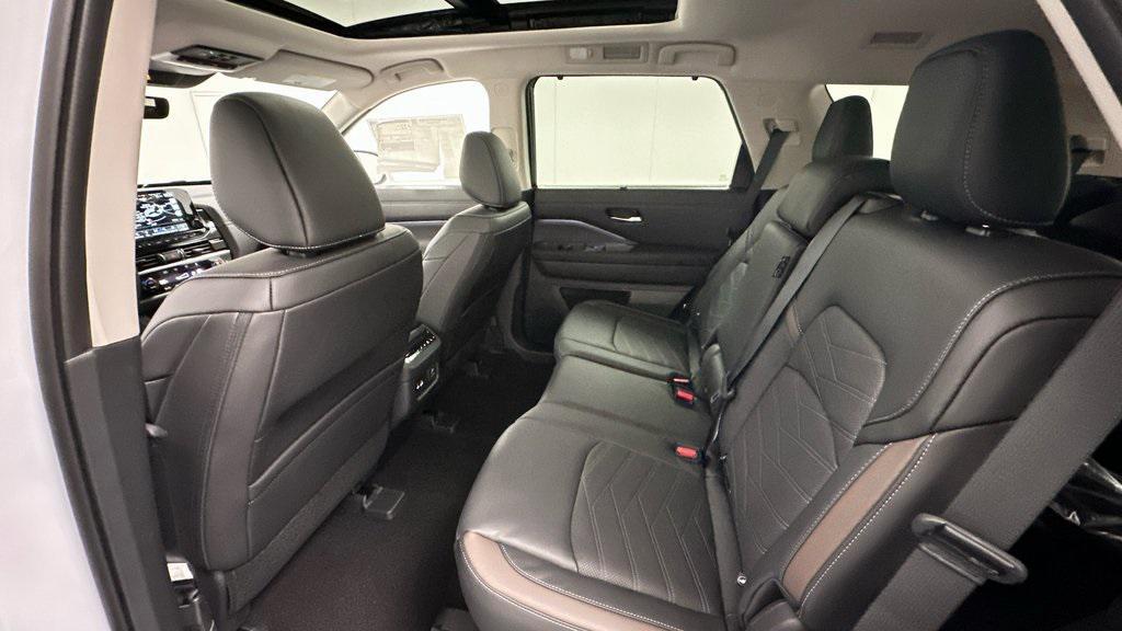 new 2025 Nissan Pathfinder car, priced at $51,395