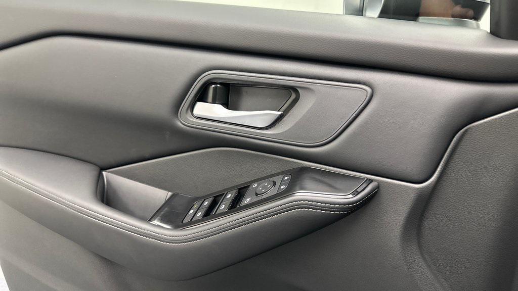 new 2026 Nissan Rogue car, priced at $33,600
