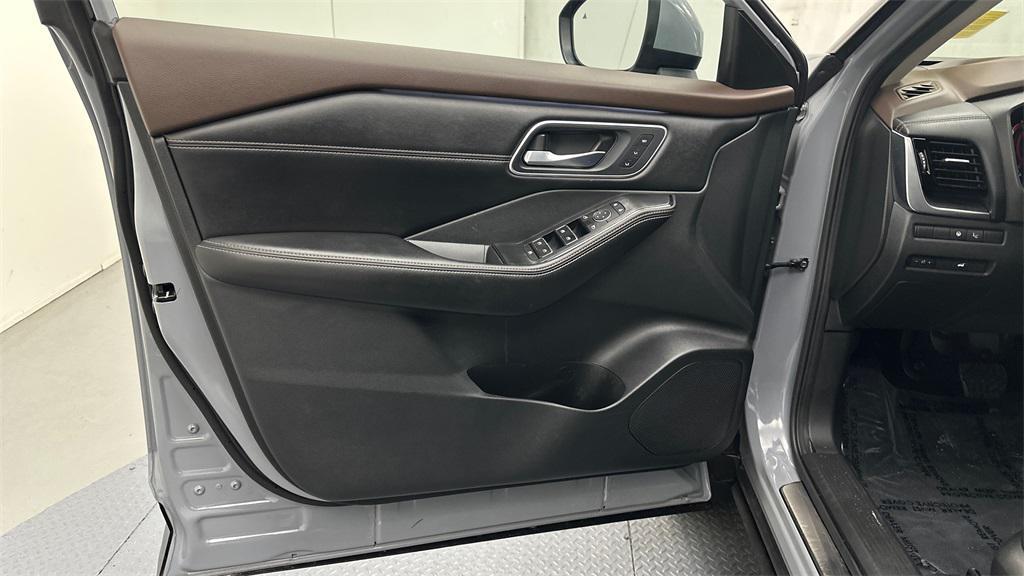 used 2023 Nissan Rogue car, priced at $28,996