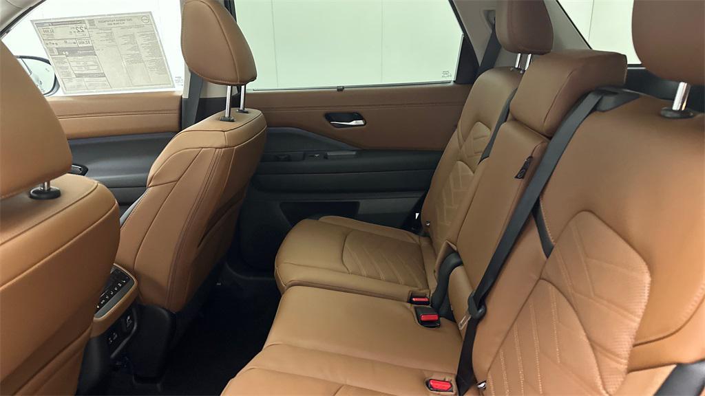 new 2025 Nissan Pathfinder car, priced at $47,360