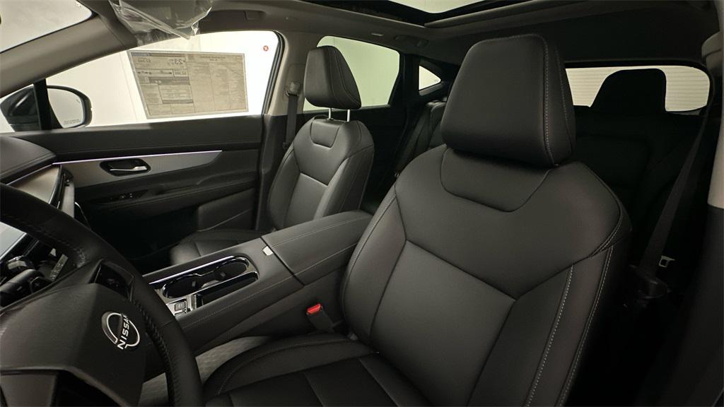 new 2025 Nissan Murano car, priced at $43,890