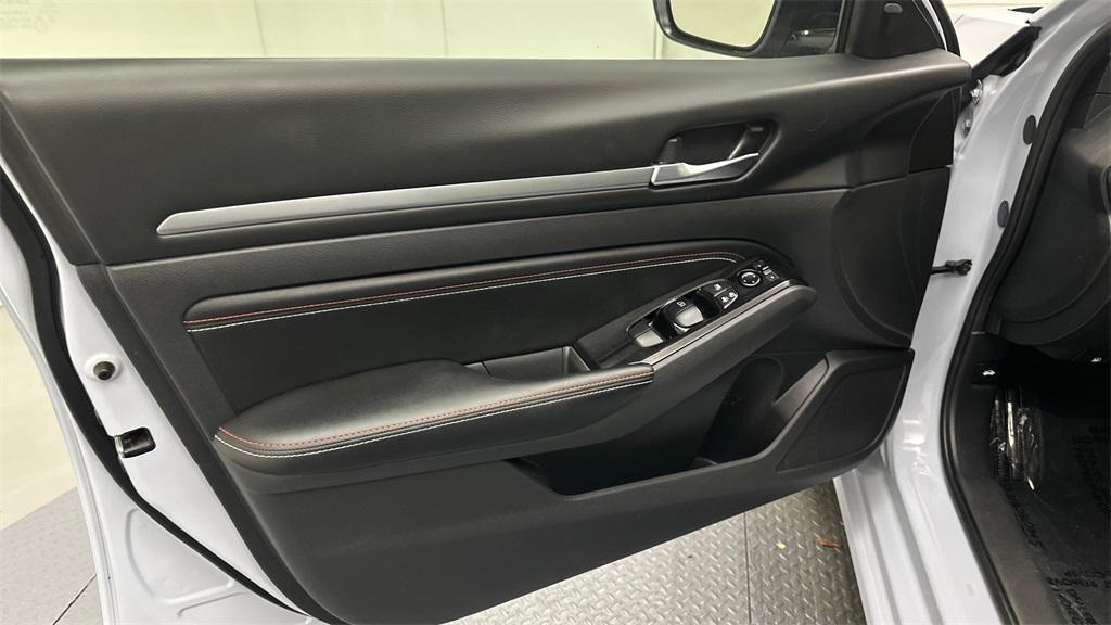 used 2023 Nissan Altima car, priced at $23,486