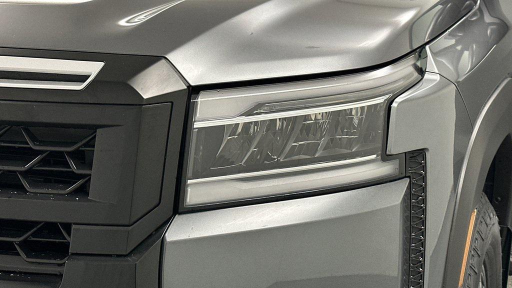 new 2025 Nissan Frontier car, priced at $40,660