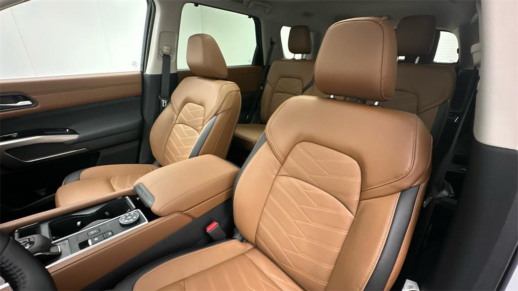 new 2025 Nissan Pathfinder car, priced at $50,950