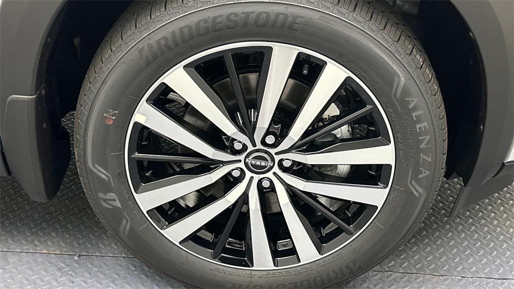 new 2025 Nissan Pathfinder car, priced at $47,000