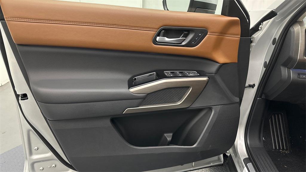 new 2025 Nissan Pathfinder car, priced at $47,000