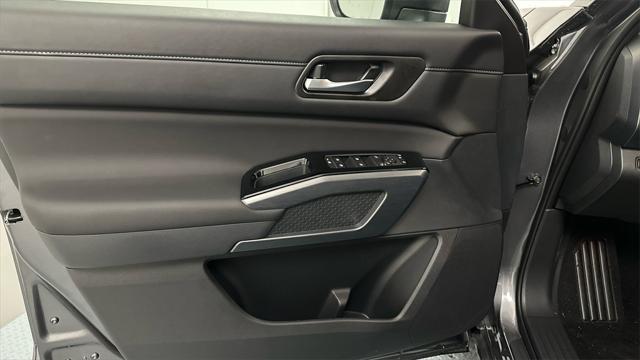 new 2025 Nissan Pathfinder car, priced at $44,555